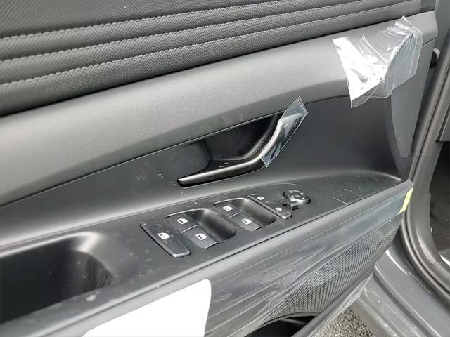 new 2025 Hyundai Elantra car, priced at $27,279