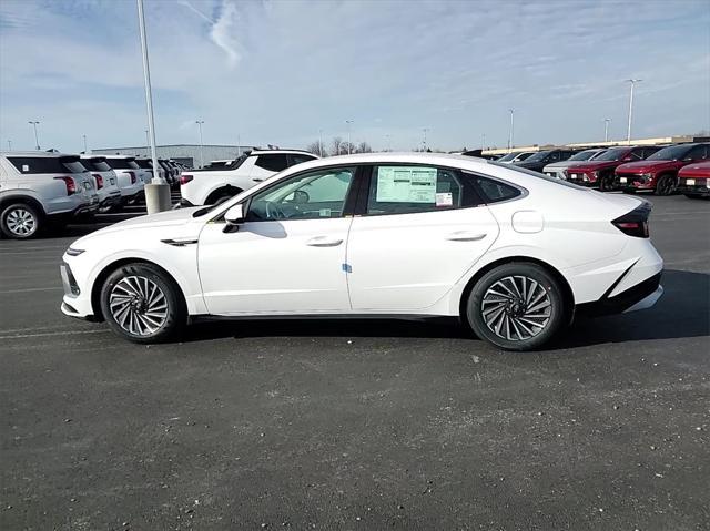 new 2025 Hyundai Sonata Hybrid car, priced at $32,655