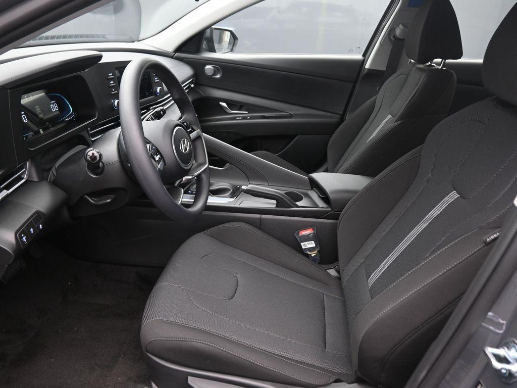 new 2025 Hyundai Elantra car, priced at $21,737