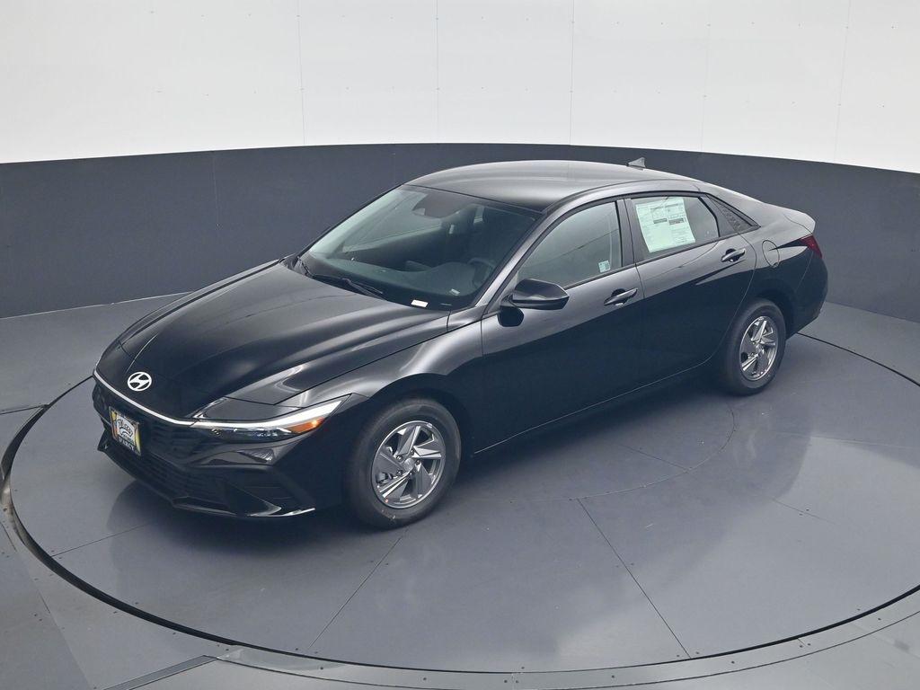 new 2025 Hyundai Elantra car, priced at $22,670