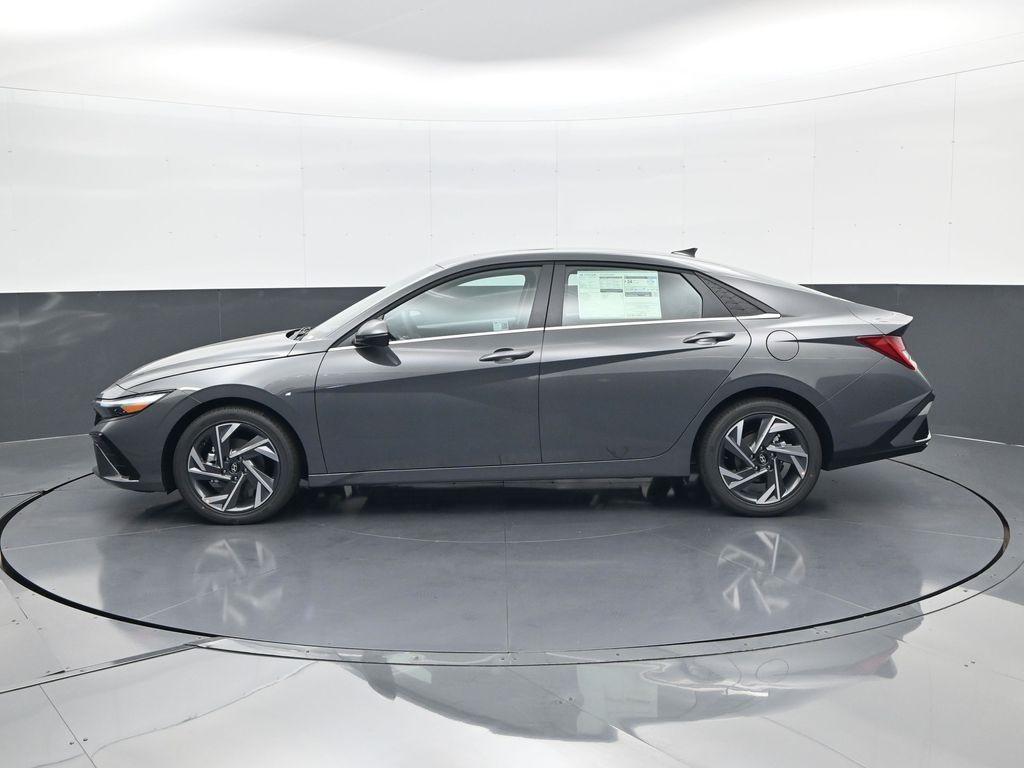 new 2025 Hyundai Elantra car, priced at $26,547