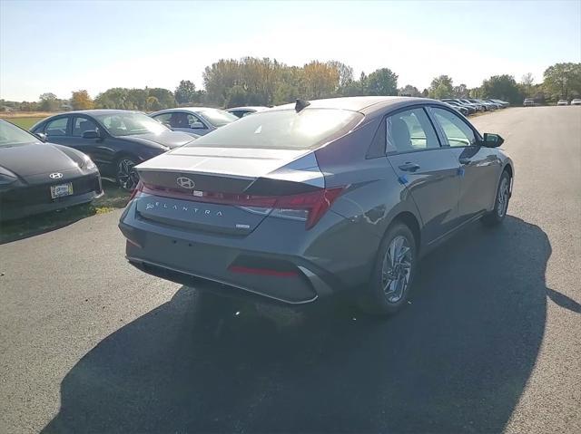 new 2025 Hyundai Elantra HEV car, priced at $26,337