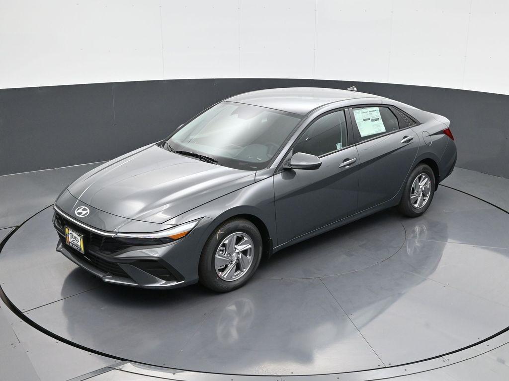 new 2025 Hyundai Elantra car, priced at $21,669