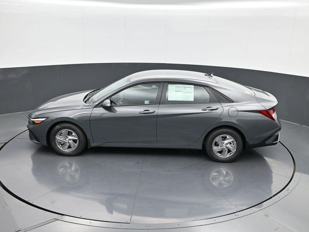 new 2025 Hyundai Elantra car, priced at $21,669