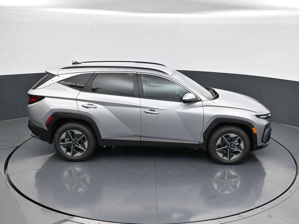 new 2026 Hyundai TUCSON Hybrid car, priced at $32,548
