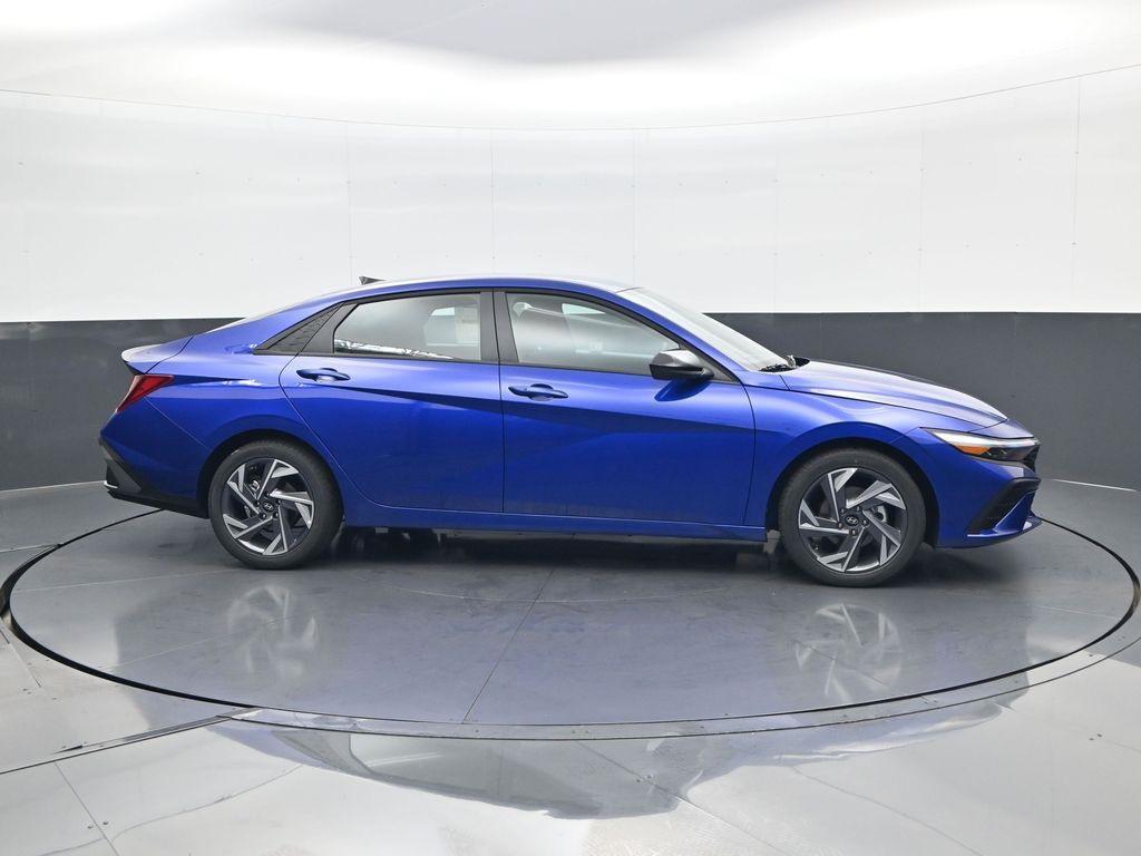 new 2025 Hyundai Elantra car, priced at $23,067
