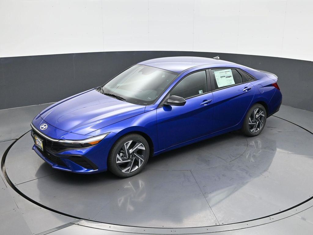 new 2025 Hyundai Elantra car, priced at $23,067