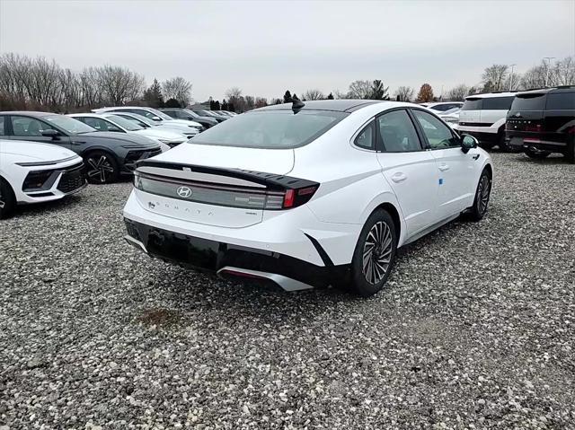 new 2025 Hyundai Sonata Hybrid car, priced at $39,082