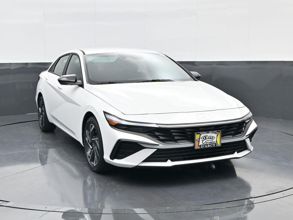 new 2025 Hyundai Elantra car, priced at $23,052