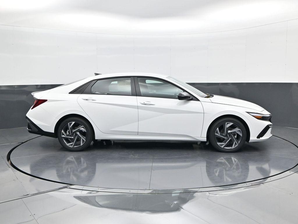 new 2025 Hyundai Elantra car, priced at $23,052