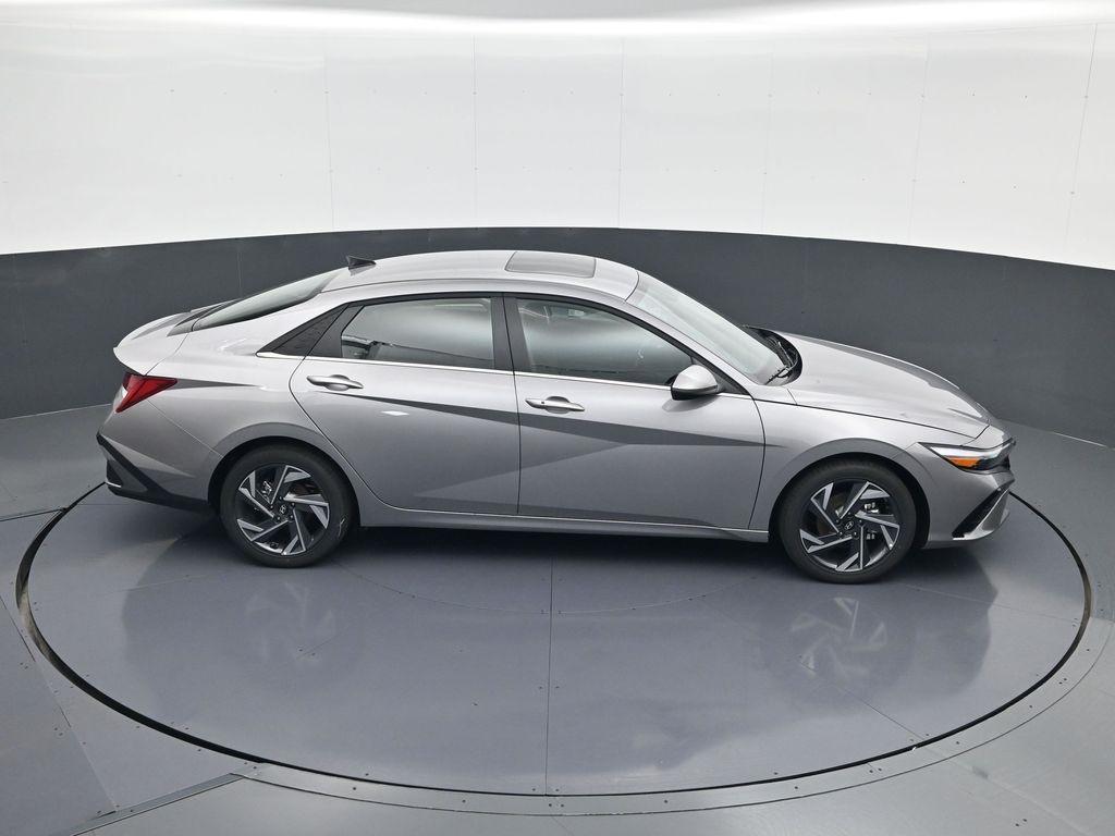 new 2025 Hyundai Elantra car, priced at $25,233
