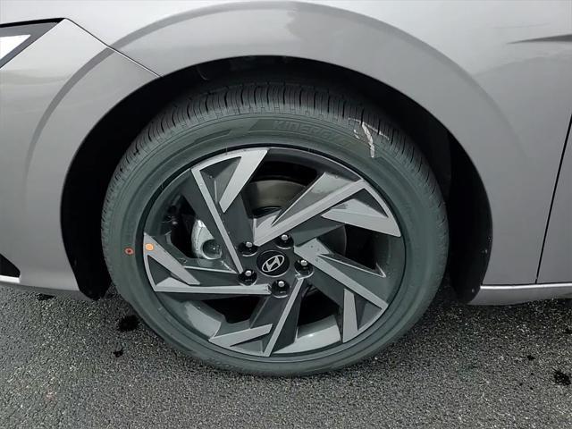 new 2025 Hyundai Elantra car, priced at $25,733
