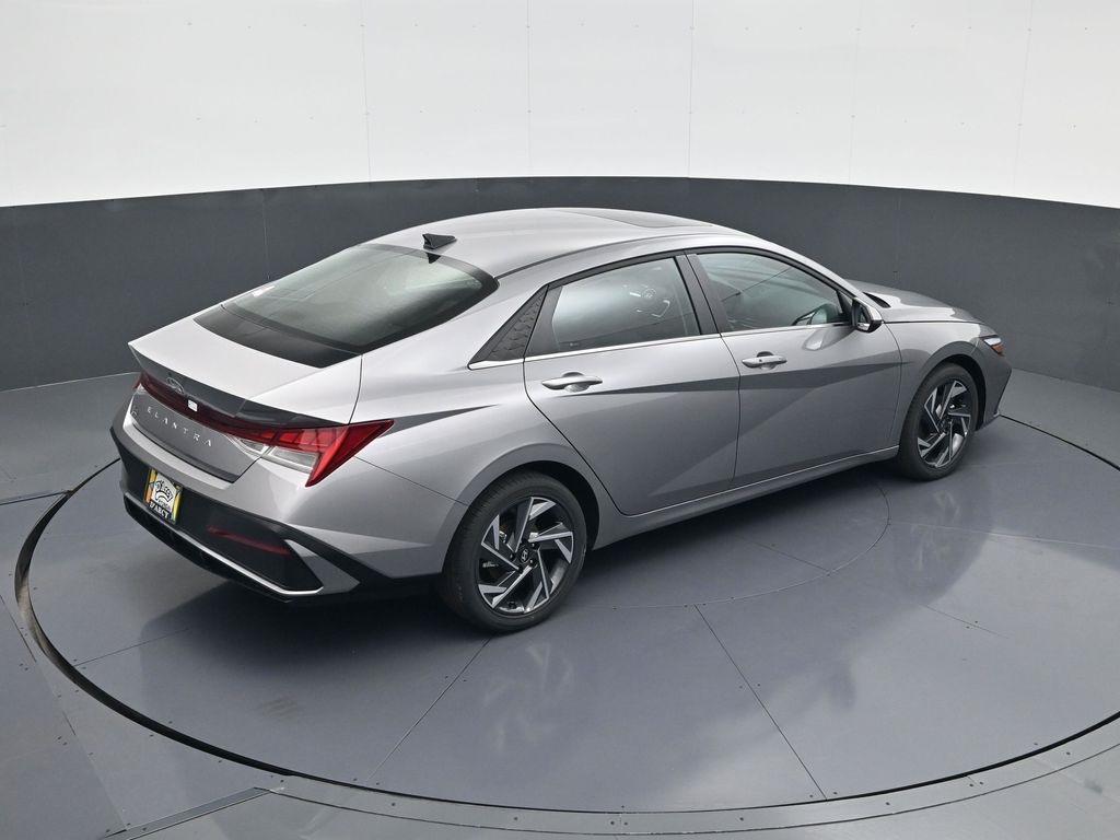 new 2025 Hyundai Elantra car, priced at $25,233