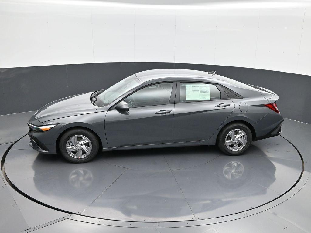 new 2025 Hyundai Elantra car, priced at $21,656