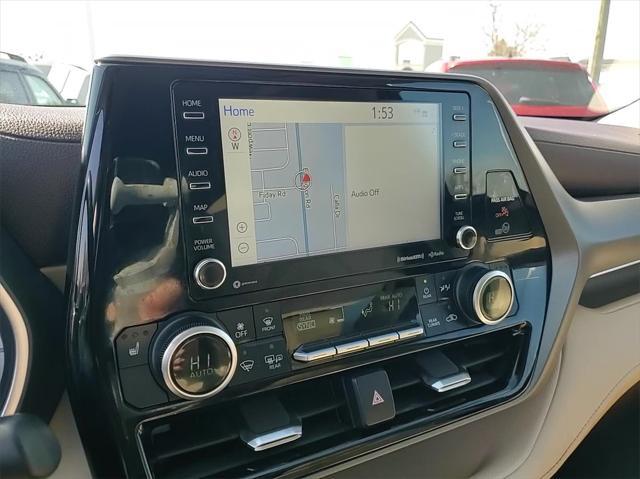 used 2020 Toyota Highlander car, priced at $32,354