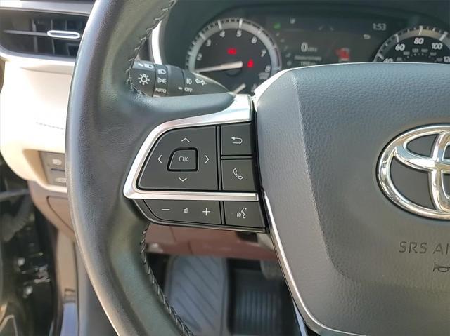used 2020 Toyota Highlander car, priced at $32,354