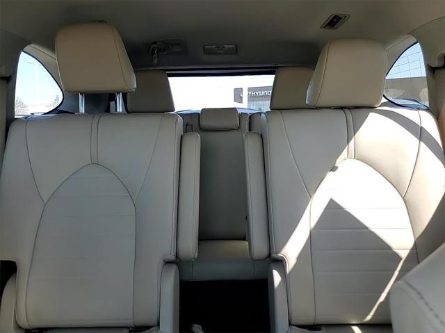 used 2020 Toyota Highlander car, priced at $32,354
