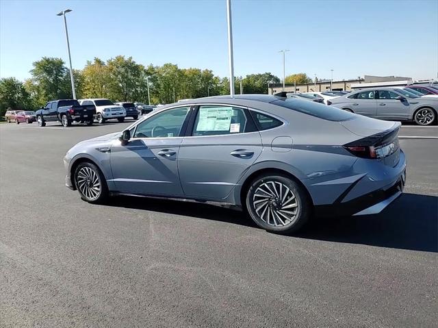 new 2025 Hyundai Sonata Hybrid car, priced at $39,160