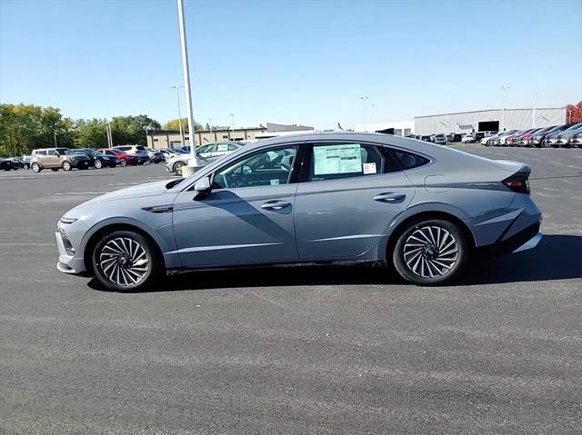 new 2025 Hyundai Sonata Hybrid car, priced at $39,160