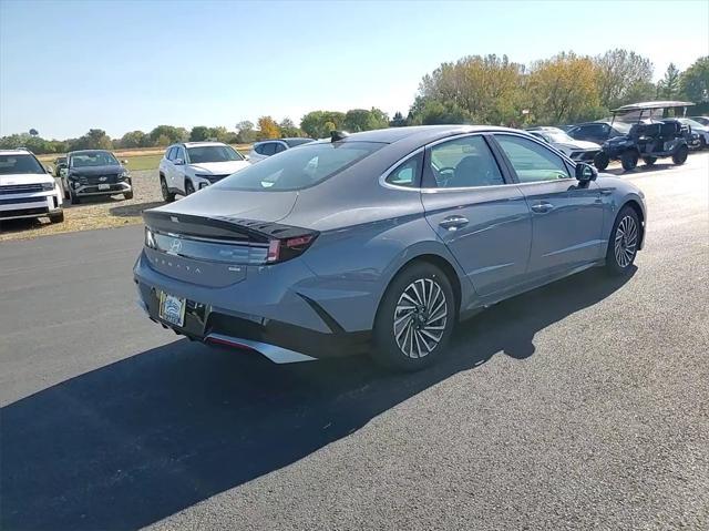 new 2025 Hyundai Sonata Hybrid car, priced at $39,160