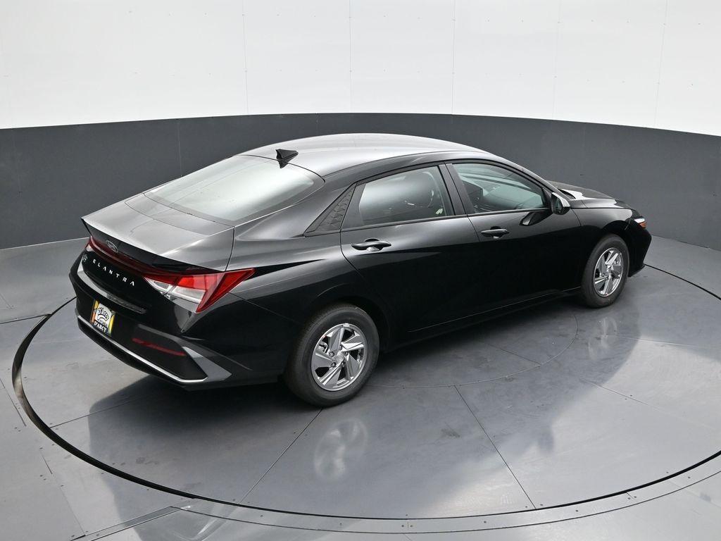 new 2025 Hyundai Elantra car, priced at $21,670