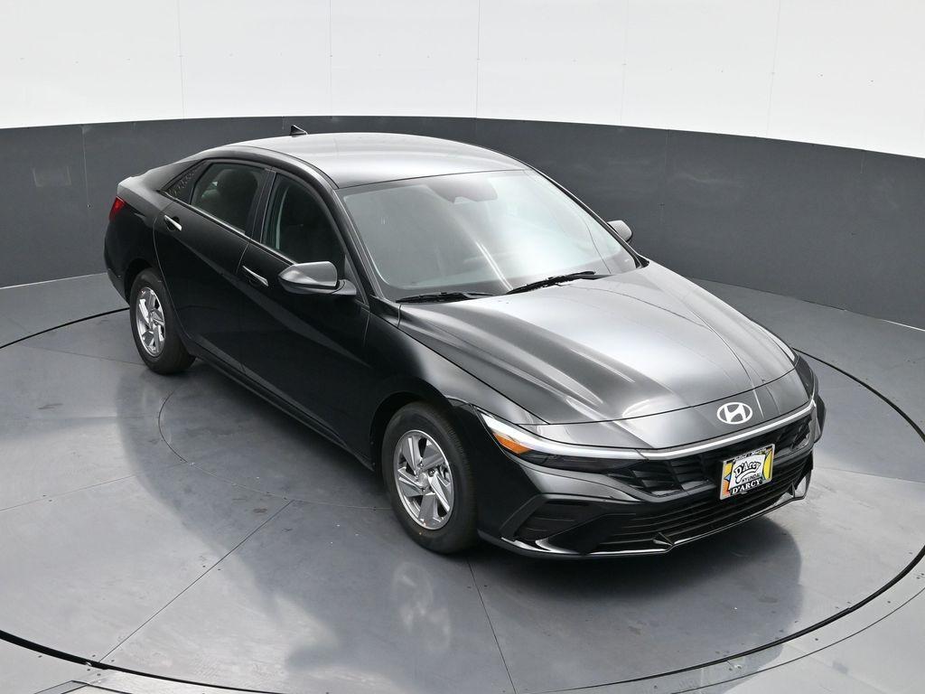 new 2025 Hyundai Elantra car, priced at $21,670