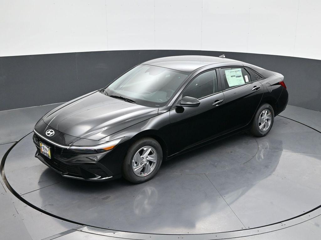 new 2025 Hyundai Elantra car, priced at $21,670