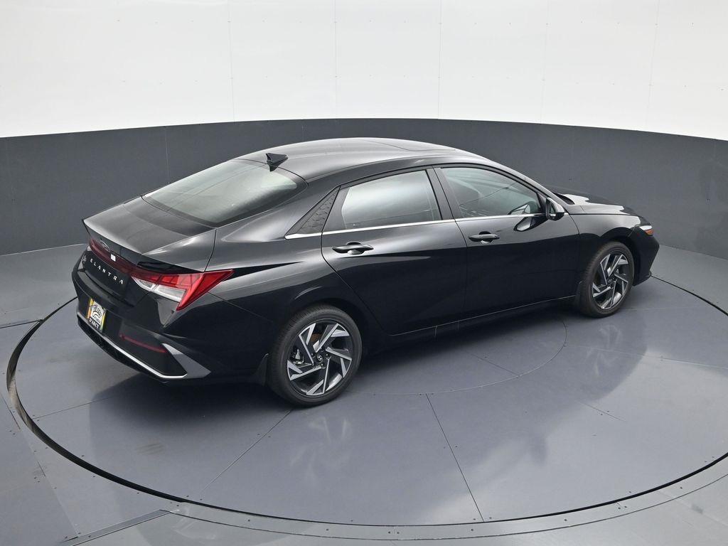 new 2025 Hyundai Elantra car, priced at $25,718