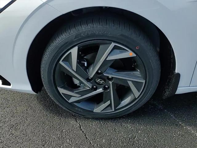new 2025 Hyundai Elantra car, priced at $30,293