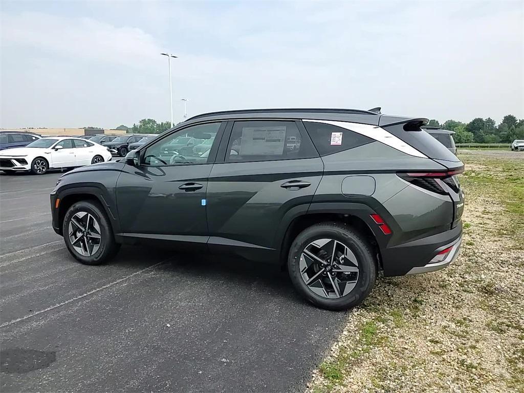 new 2025 Hyundai TUCSON Hybrid car, priced at $35,112