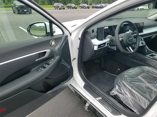 new 2025 Hyundai Sonata car, priced at $28,123