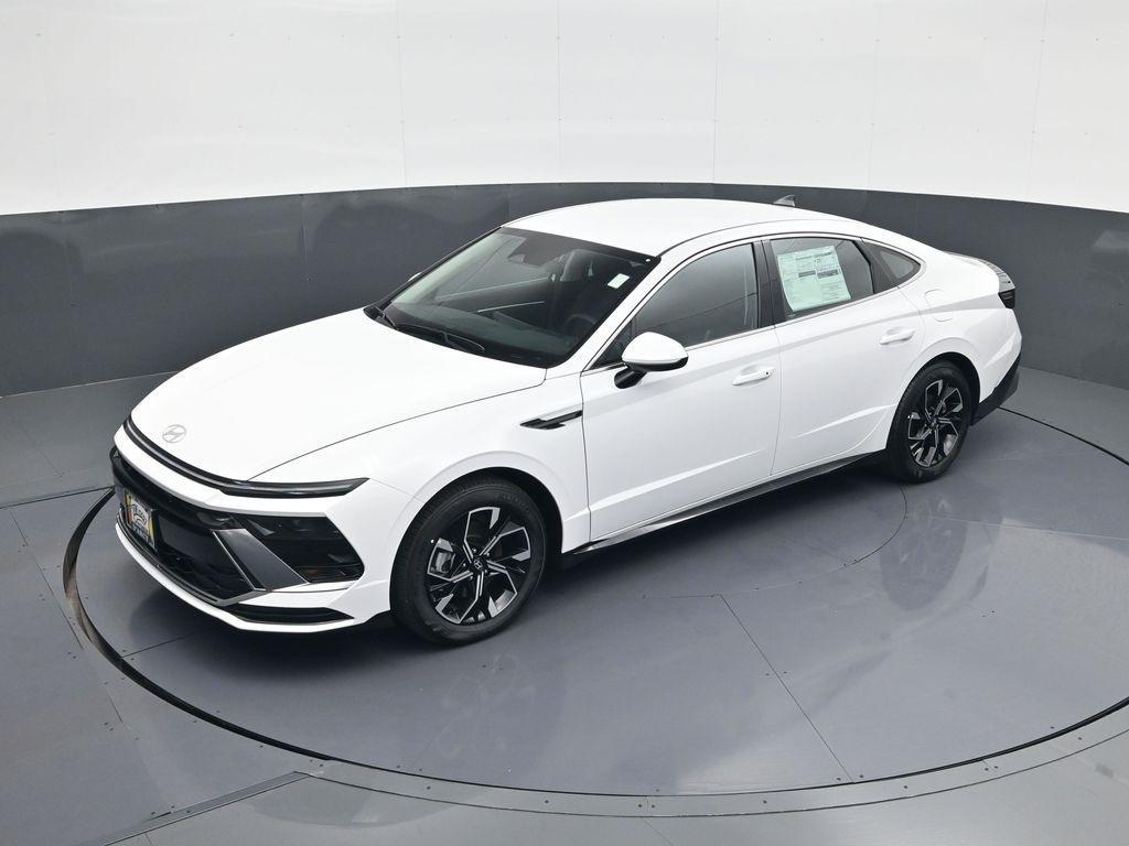 new 2025 Hyundai Sonata car, priced at $28,123