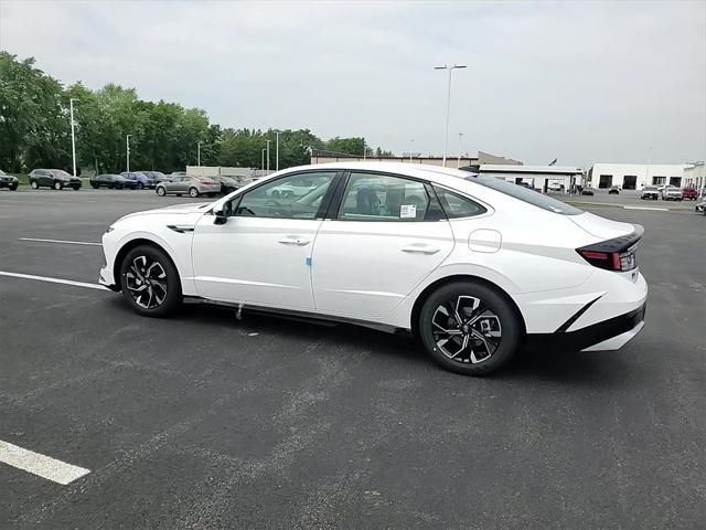 new 2025 Hyundai Sonata car, priced at $28,123