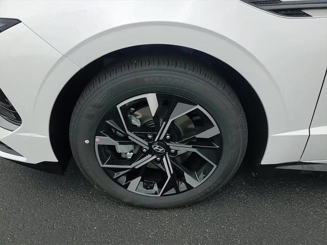 new 2025 Hyundai Sonata car, priced at $28,123