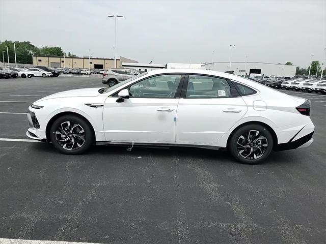 new 2025 Hyundai Sonata car, priced at $28,123