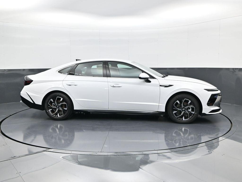 new 2025 Hyundai Sonata car, priced at $28,123