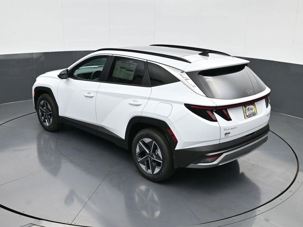 new 2025 Hyundai TUCSON Hybrid car, priced at $33,961