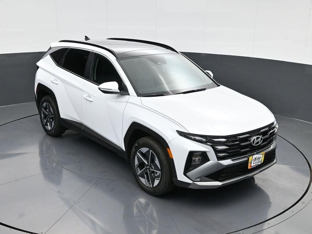 new 2025 Hyundai TUCSON Hybrid car, priced at $33,961
