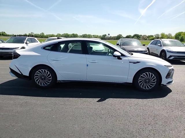 new 2025 Hyundai Sonata Hybrid car, priced at $38,531