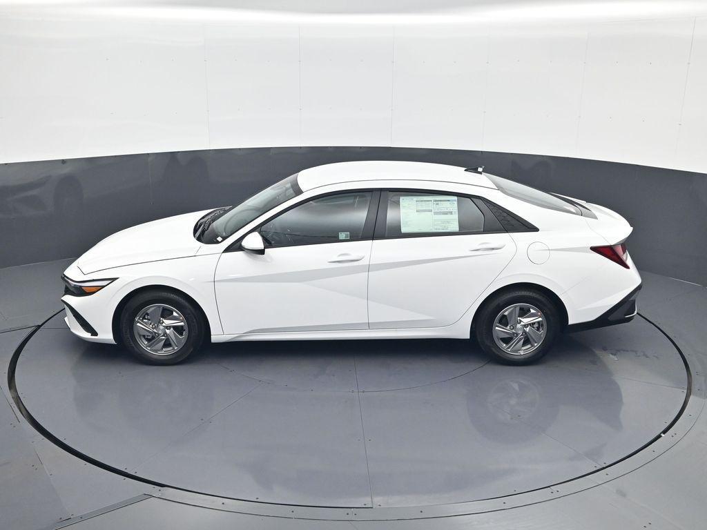 new 2025 Hyundai Elantra car, priced at $22,159