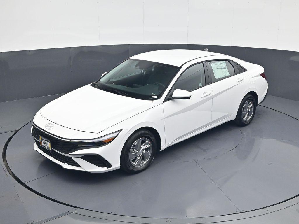 new 2025 Hyundai Elantra car, priced at $22,159