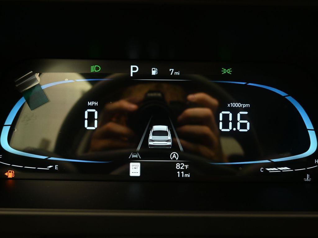 new 2025 Hyundai Elantra car, priced at $22,159