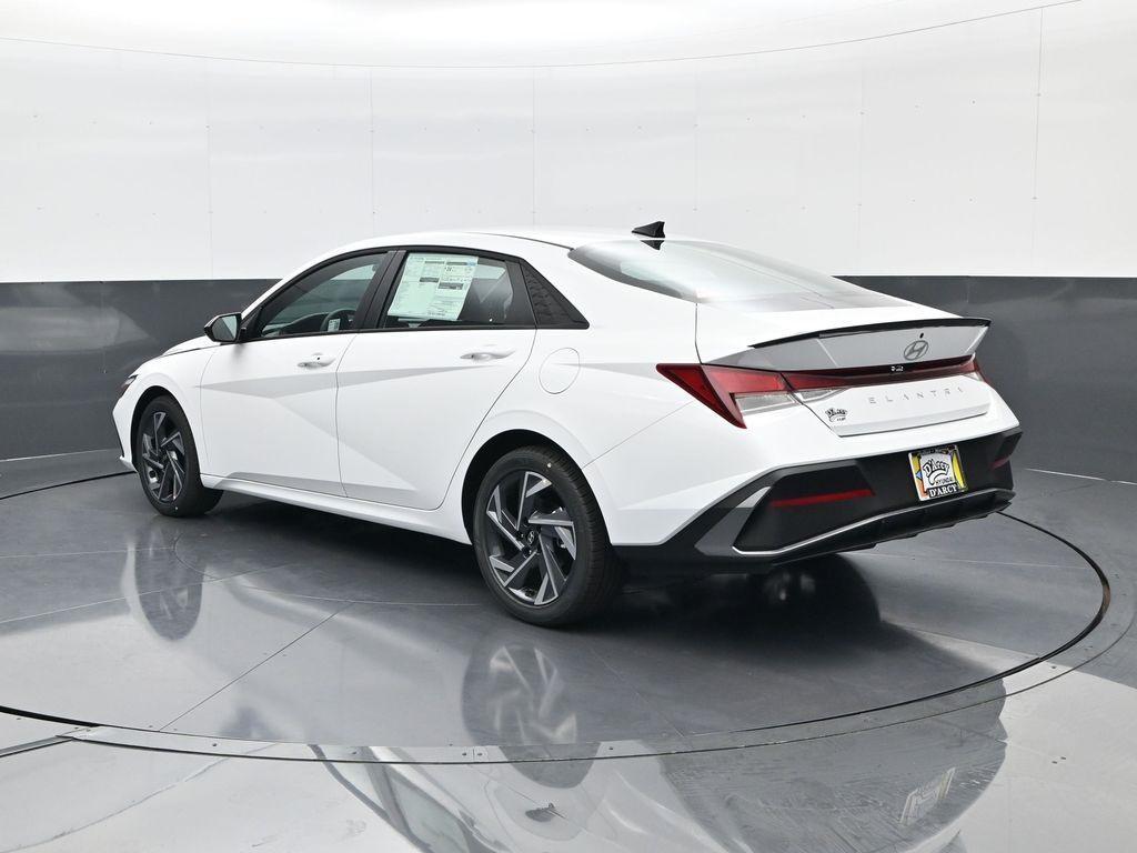 new 2025 Hyundai Elantra car, priced at $23,084