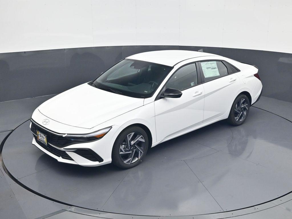 new 2025 Hyundai Elantra car, priced at $23,084