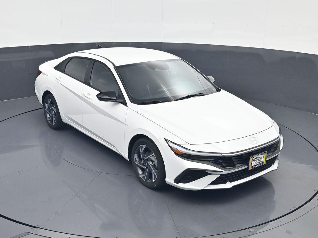 new 2025 Hyundai Elantra car, priced at $23,084
