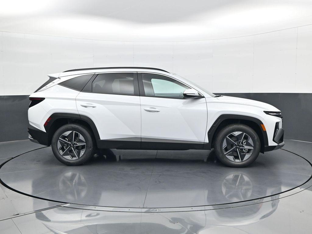 new 2025 Hyundai TUCSON Hybrid car, priced at $35,915