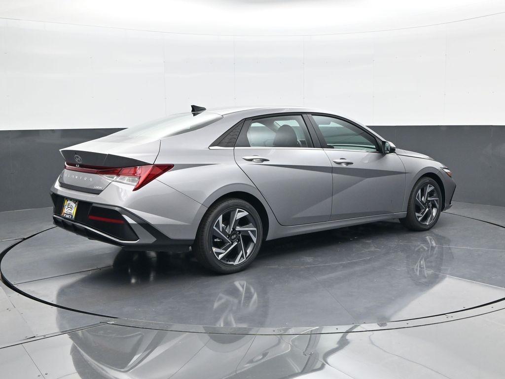 new 2025 Hyundai Elantra car, priced at $26,197