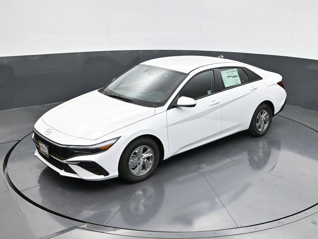 new 2025 Hyundai Elantra car, priced at $21,824