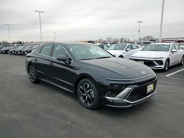 new 2025 Hyundai Sonata car, priced at $27,256