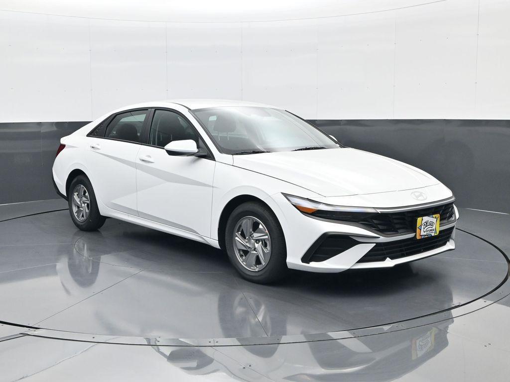 new 2025 Hyundai Elantra car, priced at $22,640